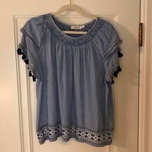 Vineyard Vines smocked tassel top